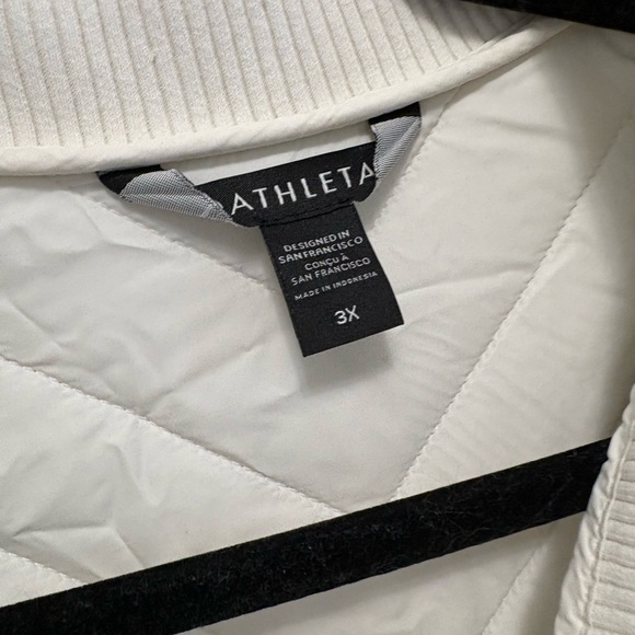 Altheta Women's White Quilted Jacket - Picture 2 of 3